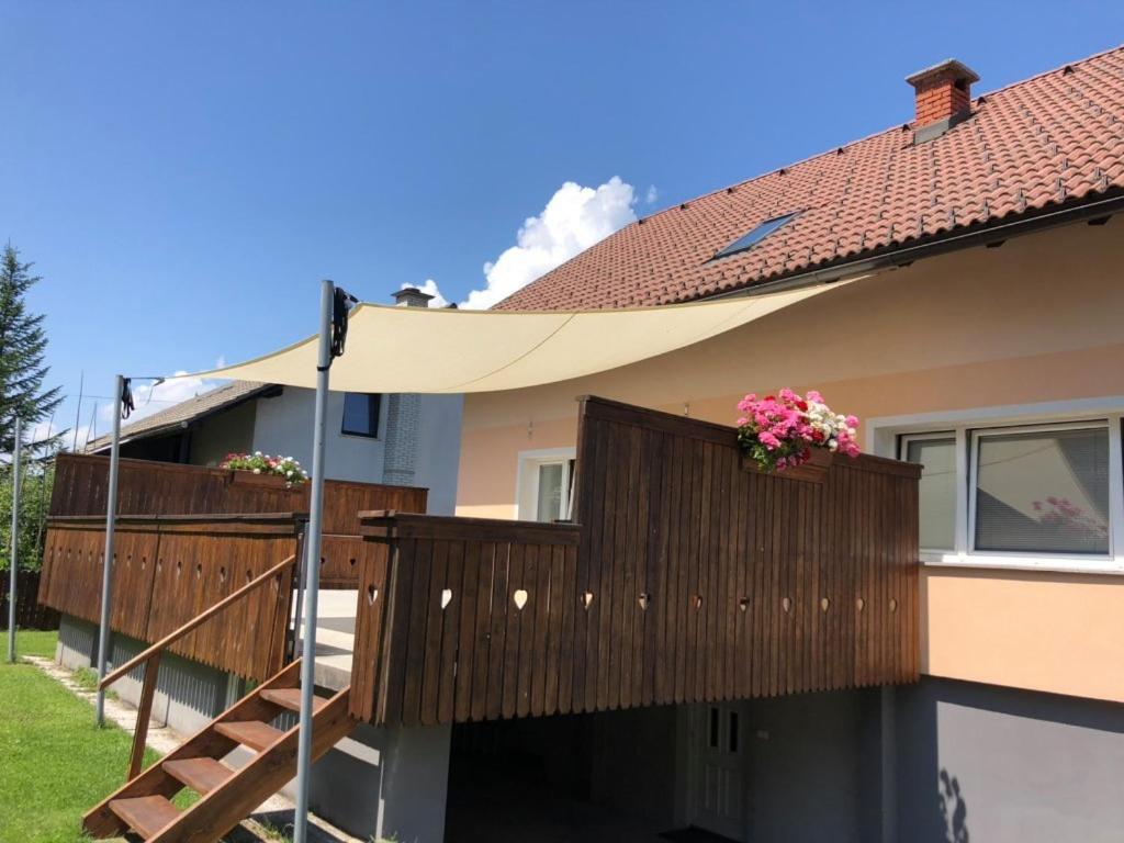 Apartma Kreda Mojstrana Εξωτερικό φωτογραφία